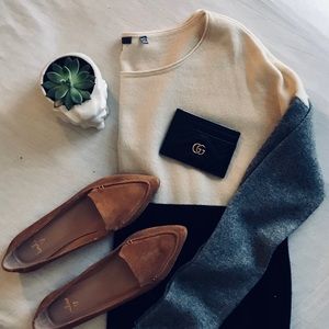 🚫SOLD🚫• V I N C E • S W E A T E R